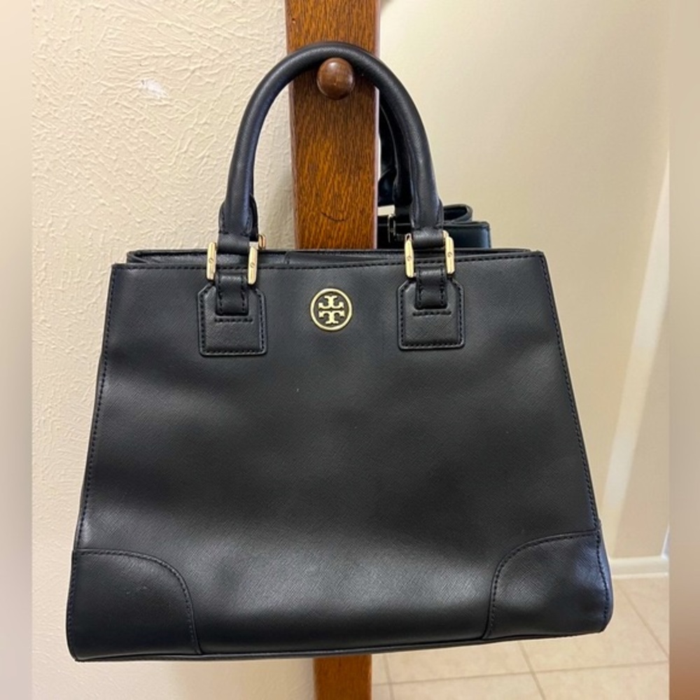 Tory Burch Robinson Triangle Tote - Black